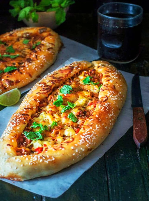 Turish lamb pide